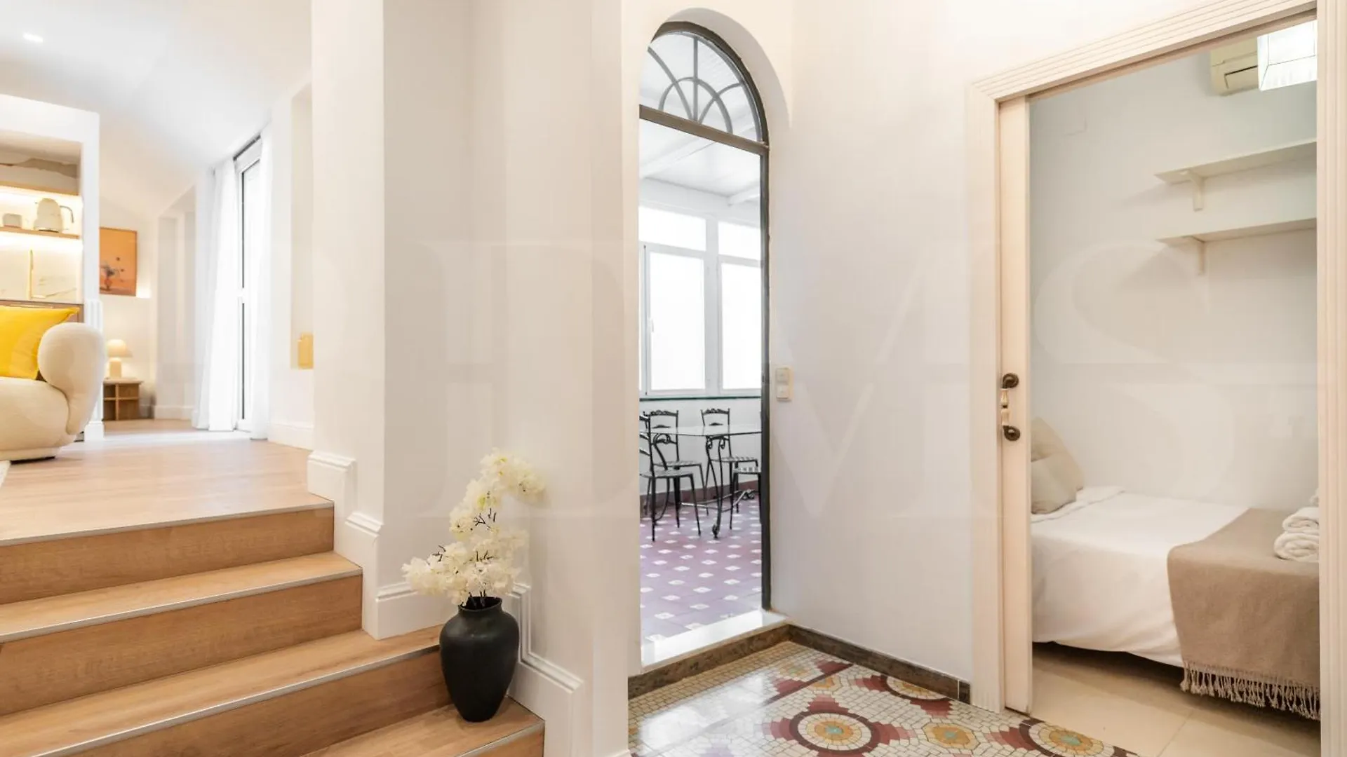 Charming Apartment With Private Patio By Rems マラガ