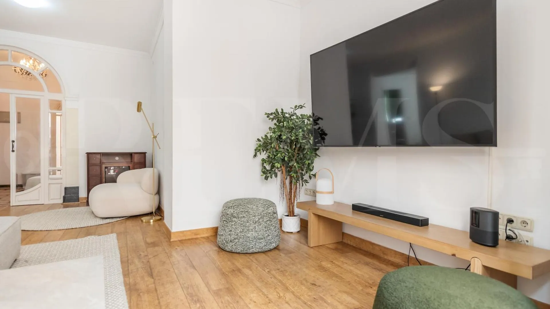 Charming Apartment With Private Patio By Rems マラガ